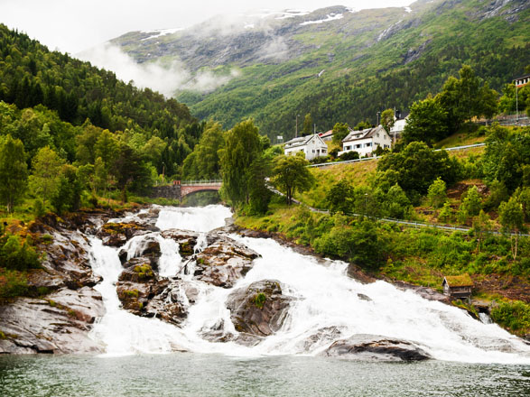 escale,Hellesylt-Norvège_zoom,NO,HSY,30311.jpg