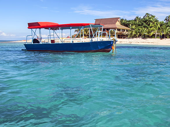 Escale Iles Fidji (Ile Dravuni)
