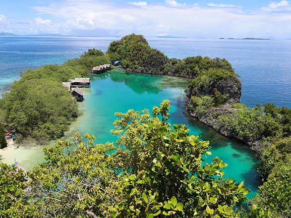 Escale Papouasie-Nouvelle-Guinée (Îles Raja Ampat)