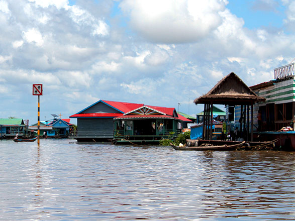 Escale LAC TONLÉ - KAMPONG CHHNANG - KAMPONG TRALACH