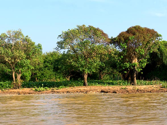 Escale LAC TONLE - KAMPONG CHHNANG - KAMPONG TRALACH
