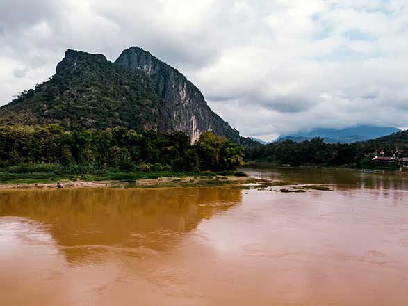 Escale Laos (Ban Pha Leab, Barrage de Xayaburi)