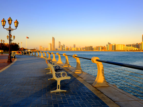 https://static.service-voyages.com/mobile/croisiere/images/fr/escales/escale,abu dhabi-abu dhabi_zoom,AE,AUH,37903.jpg
