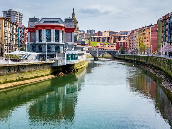 https://static.service-voyages.com/mobile/croisiere/images/fr/escales/escale,bilbao-bilbao_zoom,ES,BIO,35308.jpg