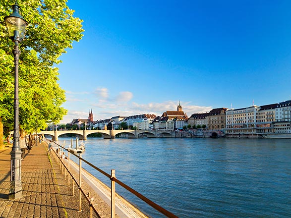 https://static.service-voyages.com/mobile/croisiere/images/fr/escales/escale,bâle (basel)-bâle (basel)_zoom,CH,BSL,35168.jpg