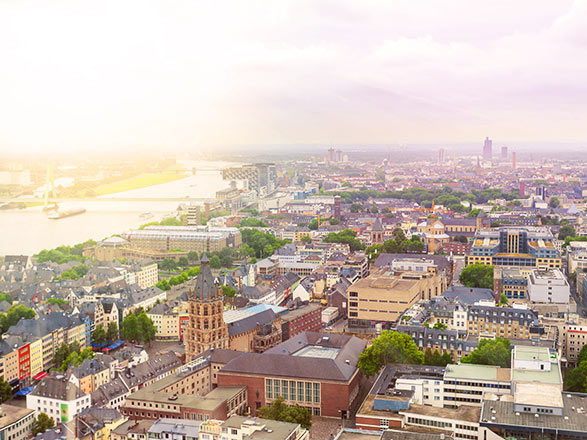https://static.service-voyages.com/mobile/croisiere/images/fr/escales/escale,cologne-cologne_zoom,DE,CGN,36081.jpg