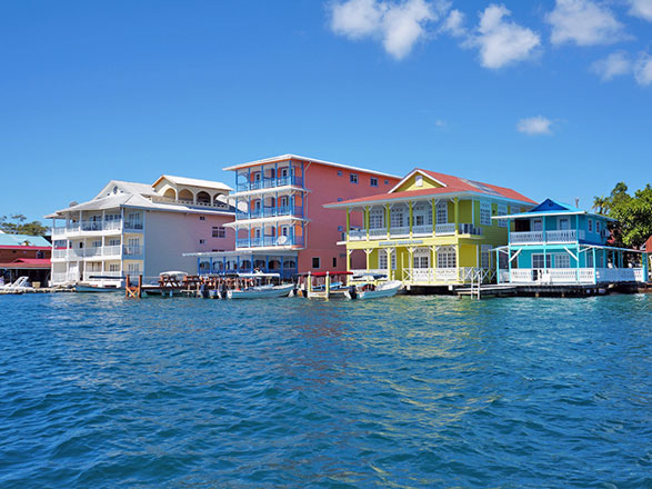 https://static.service-voyages.com/mobile/croisiere/images/fr/escales/escale,colon-colon_zoom,PA,ONX,517682.jpg