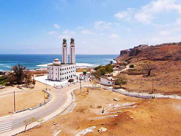 https://static.service-voyages.com/mobile/croisiere/images/fr/escales/escale,dakar-dakar_zoom,SN,DKR,516862.jpg