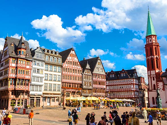 https://static.service-voyages.com/mobile/croisiere/images/fr/escales/escale,francfort-francfort_zoom,DE,FRA,36294.jpg
