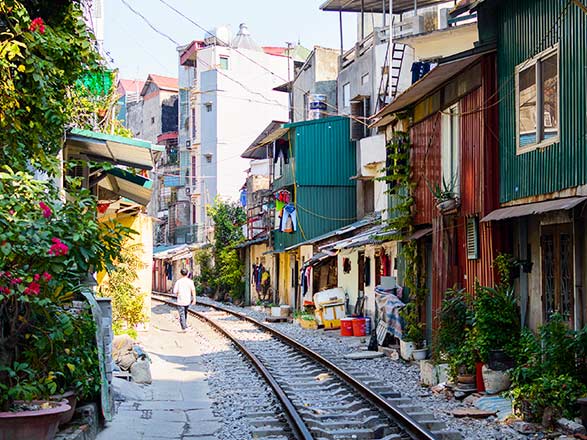 https://static.service-voyages.com/mobile/croisiere/images/fr/escales/escale,hanoï-hanoï_zoom,VN,HAN,38654.jpg
