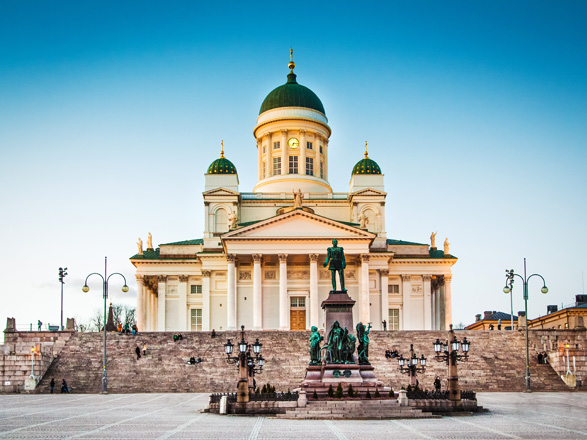 https://static.service-voyages.com/mobile/croisiere/images/fr/escales/escale,helsinki-helsinki_zoom,FI,HEL,30479.jpg