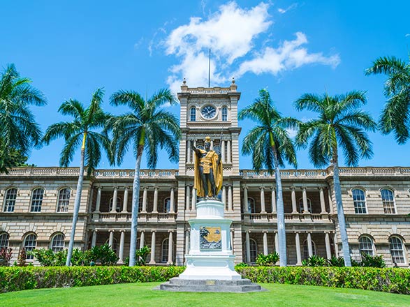 https://static.service-voyages.com/mobile/croisiere/images/fr/escales/escale,honolulu-honolulu_zoom,US,HNL,34359.jpg