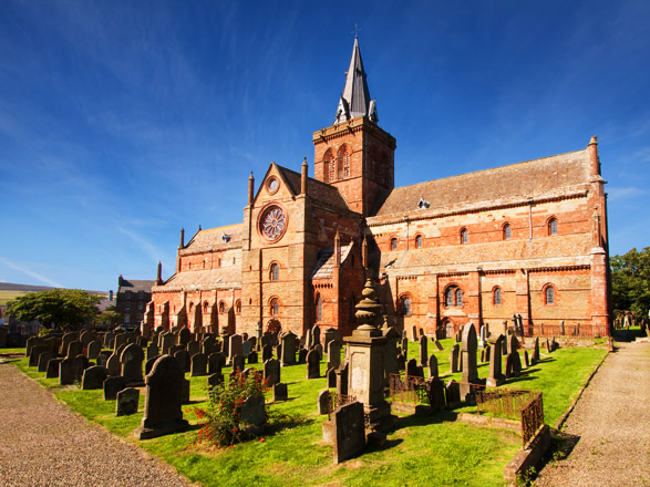 https://static.service-voyages.com/mobile/croisiere/images/fr/escales/escale,kirkwall-kirkwall_zoom,GB,KWL,30586.jpg