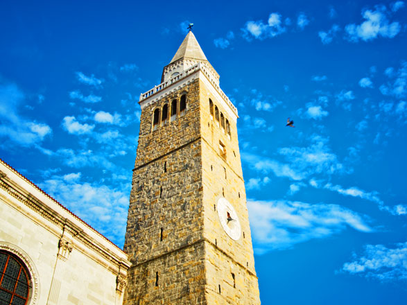 https://static.service-voyages.com/mobile/croisiere/images/fr/escales/escale,koper-koper_zoom,SI,KOP,39047.jpg