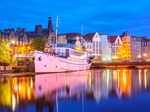https://static.service-voyages.com/mobile/croisiere/images/fr/escales/escale,leith-leith_zoom,GB,LEI,38886.jpg