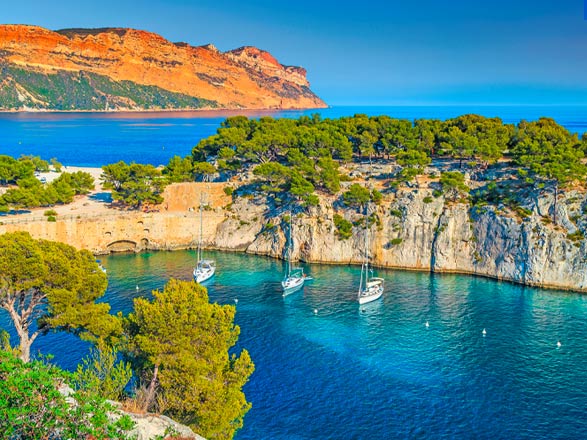 https://static.service-voyages.com/mobile/croisiere/images/fr/escales/escale,marseille-marseille_zoom,FR,MRS,544386.jpg