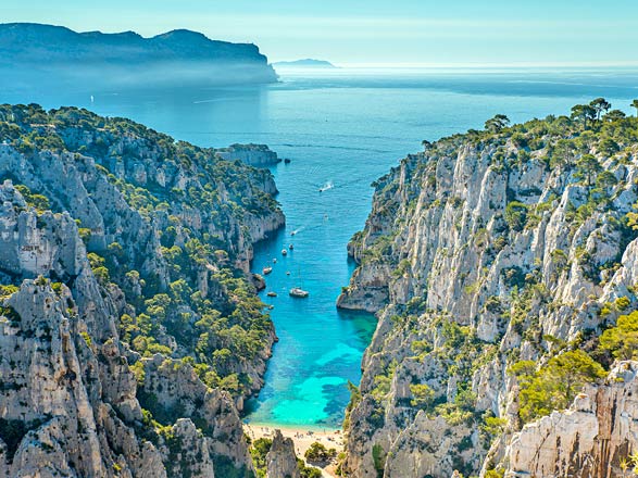 https://static.service-voyages.com/mobile/croisiere/images/fr/escales/escale,marseille-marseille_zoom,FR,MRS,544387.jpg