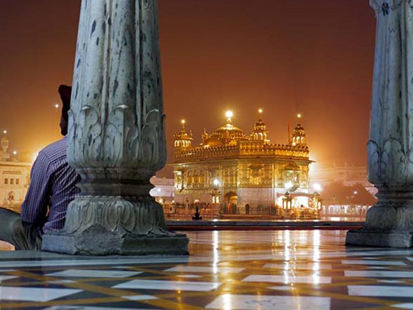 https://static.service-voyages.com/mobile/croisiere/images/fr/escales/escale,mumbai (ex bombay)-mumbai (ex bombay)_zoom,IN,BOM,67362.jpg