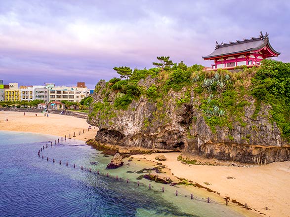 https://static.service-voyages.com/mobile/croisiere/images/fr/escales/escale,naha okinawa-naha okinawa_zoom,JP,NAH,40719.jpg
