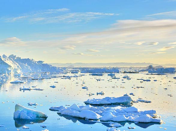https://static.service-voyages.com/mobile/croisiere/images/fr/escales/escale,nuuk-nuuk_zoom,GL,GOH,66638.jpg