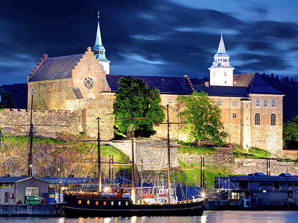 https://static.service-voyages.com/mobile/croisiere/images/fr/escales/escale,oslo-oslo_zoom,NO,OSL,40334.jpg