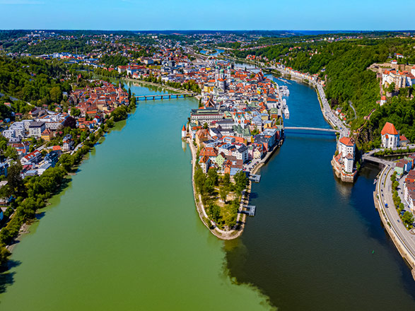 https://static.service-voyages.com/mobile/croisiere/images/fr/escales/escale,passau-passau_zoom,DE,PAS,546470.jpg