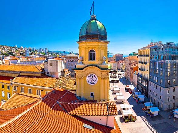 https://static.service-voyages.com/mobile/croisiere/images/fr/escales/escale,rijeka-rijeka_zoom,HR,RJK,38617.jpg