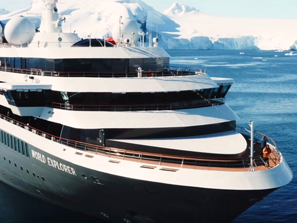 https://static.service-voyages.com/mobile/croisiere/images/fr/navires/navire,m/s-world-explorer_max,1434,510273.jpg