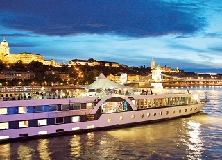 https://static.service-voyages.com/mobile/croisiere/images/fr/navires/navire,ms-amadeus-silver-ii_max,1281,25516.jpg