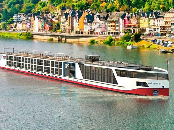 https://static.service-voyages.com/mobile/croisiere/images/fr/navires/navire,nickospirit_max,1432,515290.jpg