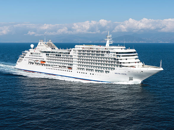 https://static.service-voyages.com/mobile/croisiere/images/fr/navires/navire,silver-muse_max,1339,40339.jpg