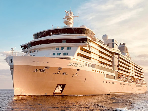 https://static.service-voyages.com/mobile/croisiere/images/fr/navires/navire,silver-nova_max,1527,534728.jpg