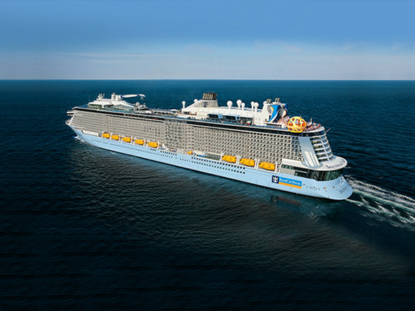https://static.service-voyages.com/mobile/croisiere/images/fr/navires/navire,spectrum-of-the-seas_max,1379,54247.jpg